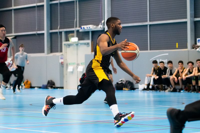 键比赛中的 键比赛中的